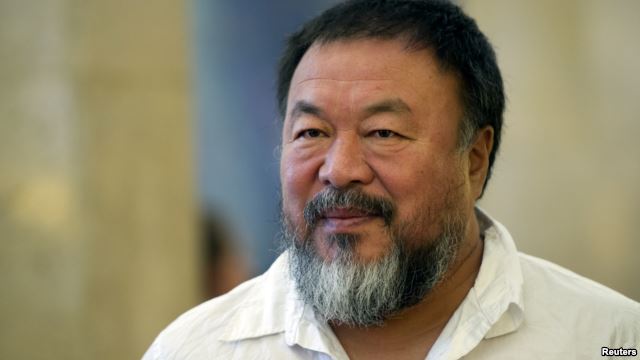 #艾未未 对澳大利亚广播公司说，言论自由或人权从来不是理所当然能得到的,需要一些人做出牺牲，做出努力。他说：“ 我为此付出代价，很多人仍在为此受苦，我的律师仍被关在狱中，很多人仍被关押。” <a href="/aiww/">艾未未  Ai Weiwei</a>