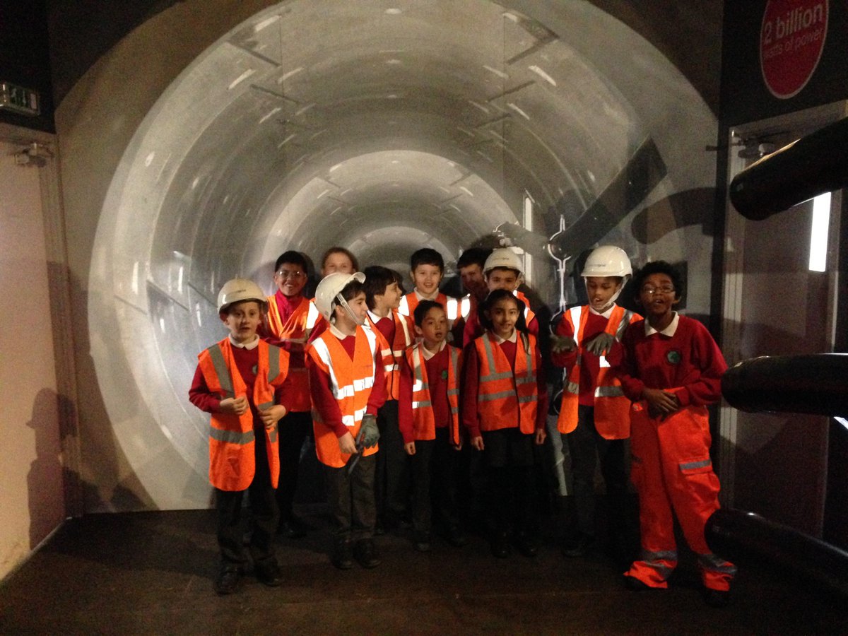 NGLPT's tweet photo. Pupils from Coalville Primary School visit our replica tunnel at our Energy Education Centre in Willesden #NGLPT https://t.co/M426y8UP2v