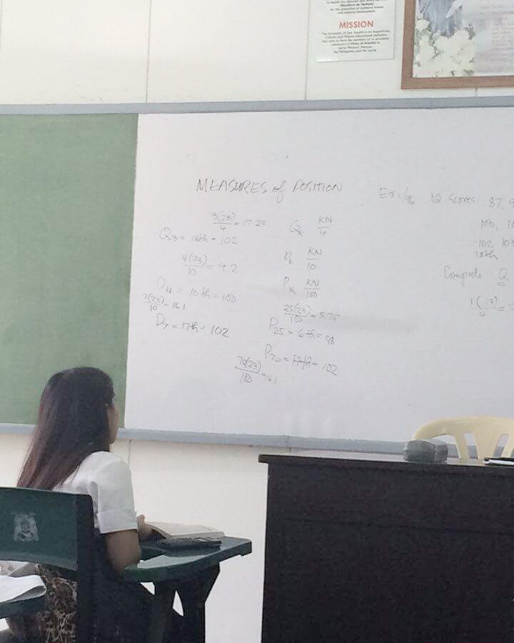 gladdengracee's tweet image. When you couldn&apos;t do anything but stare at the freakin&apos; numbers &apos;cause you can&apos;t understand a thing. #MathStruggles