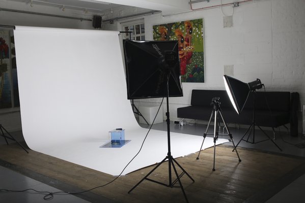 NorwichOffers's tweet photo. Something for the photographers of #Norwich and Norfolk! 25% off equipment hire at @StudioNorwich during December. https://t.co/6IuAngdKD5