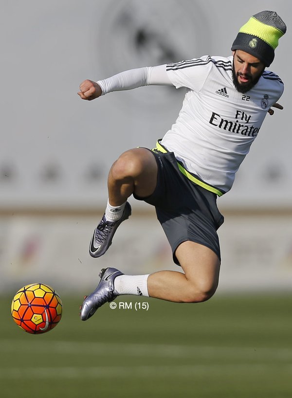 realmadriden's tweet photo. The players have already started their preparations for Sunday's meeting with Villarreal.

#RMCity #HalaMadrid https://t.co/EoNTmb5O1a