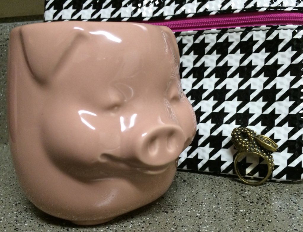 littlemrshaley's tweet image. Everyone, meet Wilbur &amp;amp; Rita. They are gifts from my Mal pal. #coffeecup #rabbitring #earlyChristmas @gray_mn