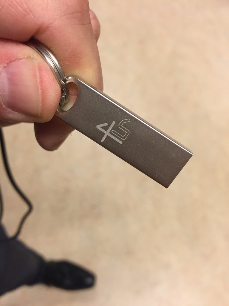 alvaroc4mp0s's tweet photo. Den telemedicinske platform #opentele på usb-stik #opensource #inabox https://t.co/1JxIqoSM7A https://t.co/8uTSmGljCx