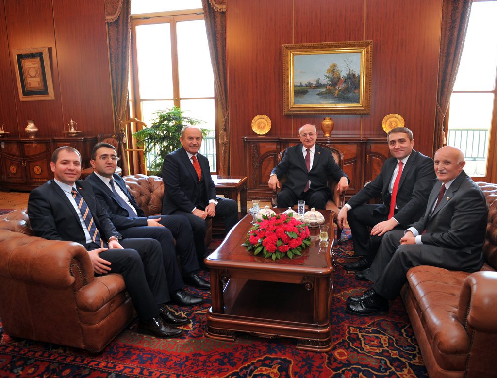 SelimTemurci's tweet image. İBB Başkanımız Kadir Topbaş ile birlikte,TBMM Başkanımız Sayın İsmail Kahraman'a hayırlı olsun ziyaretinde bulunduk.