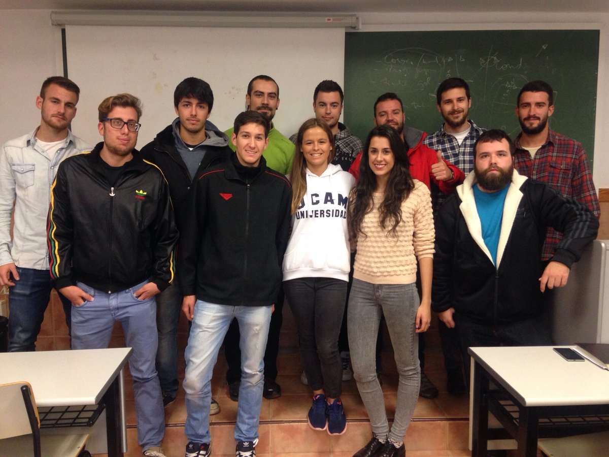 <a href="/sofiatoropp/">Sofía Toro</a> medalla de oro olímpica visita <a href="/UCAM/">UCAM Universidad</a> y a los alumnos de #menciónvela con el profesor <a href="/AaronManzanars/">Aarón Manzanares</a>