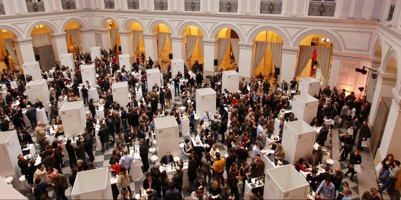 SO_Bordeaux's tweet photo. #BordeauxTasting : ce week-end les grands crus ont rendez-vous, avec @TerredeVins https://t.co/BuRJUokQkF https://t.co/DZGp9jxliB