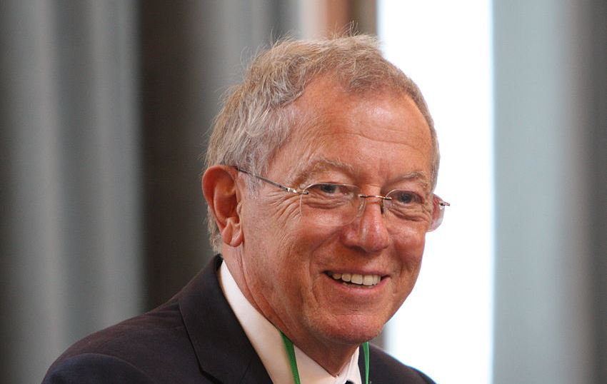 ICLEI's tweet photo. UK special rep. for #climatechange @Sir_David_King speaking at Cities&Regions Pavilion at 14.30! #COP21 #TAP2015 https://t.co/sJkgD6gqac