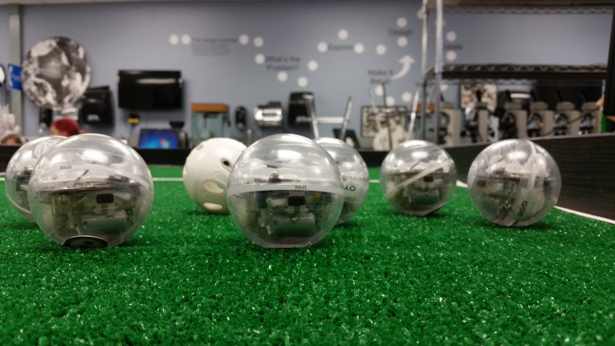 dotsciguy's tweet photo. A morning warmup after #slate15.  Sphero Soccer.  #play  Just one question... are the iPads charged.  @naomiharm https://t.co/5cClo0c2JS