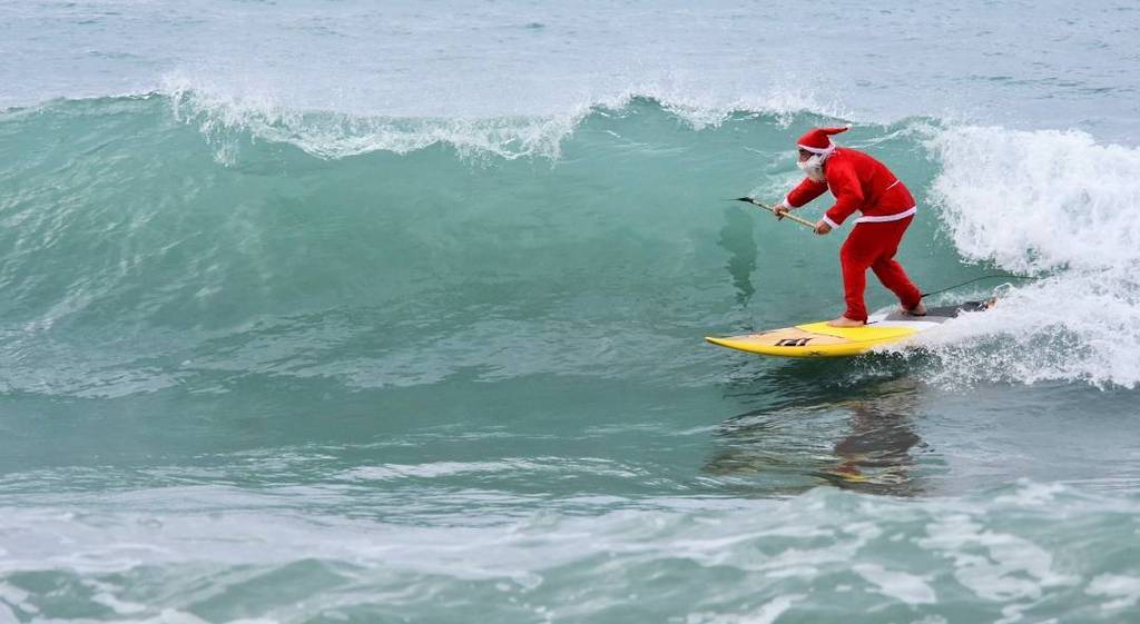 StandupJournal's tweet photo. Italy's Federico Piccinaglia plays "Santa gettin' his @naishsup on" in -- NO KIDDING! -- T… https://t.co/rC47yseUuJ https://t.co/syoz875iII