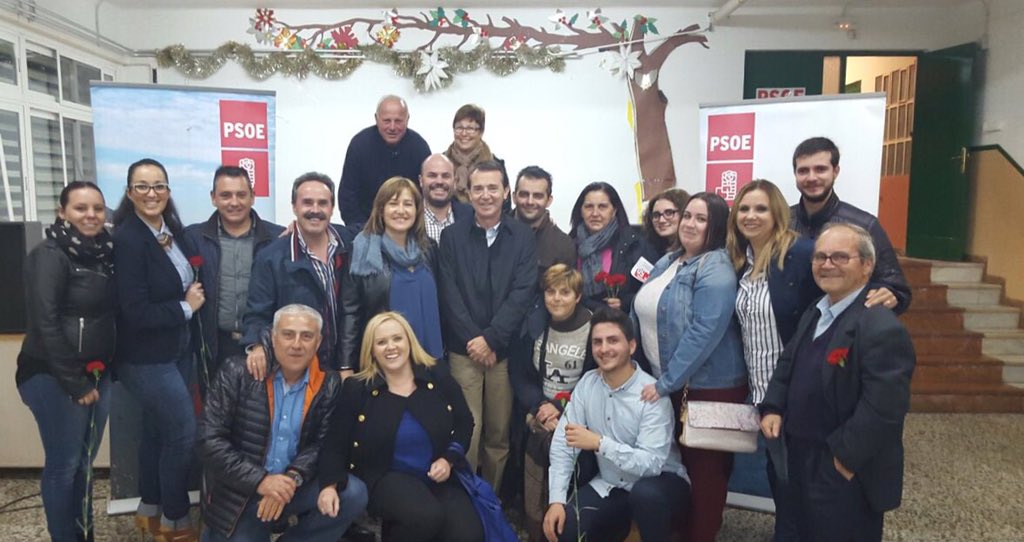 nuriarnedo's tweet photo. @PSOENijar QUE GRAN EQUIPO #psoepedrosanchez https://t.co/b9fiWqH3Xb