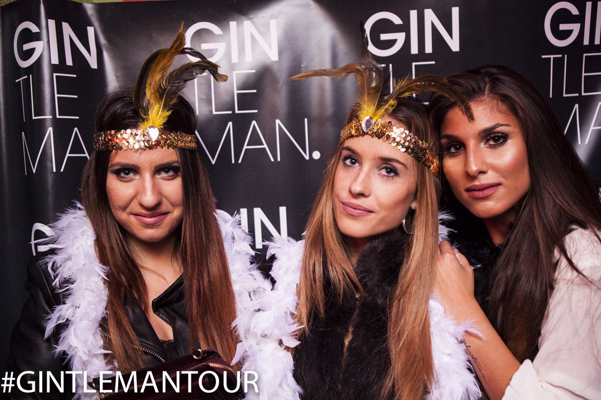 amamusic_'s tweet photo. ¡Aquí tenéis las fotos del #GINTLEMANTOUR en @capitantanelda con @SendasEspirales! https://t.co/2XNvQpz7n7 https://t.co/Eeq91g1vFa