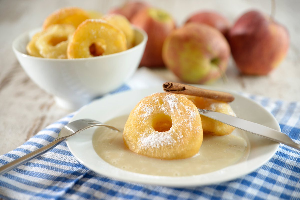 VidaVida_Coach's tweet photo. In der Adventszeit darf geschlemmt werden. Das klappt wunderbar mit unserem neuen 🍎Dessert: https://t.co/UndvRyZ5jH https://t.co/p9OlXICaQ0