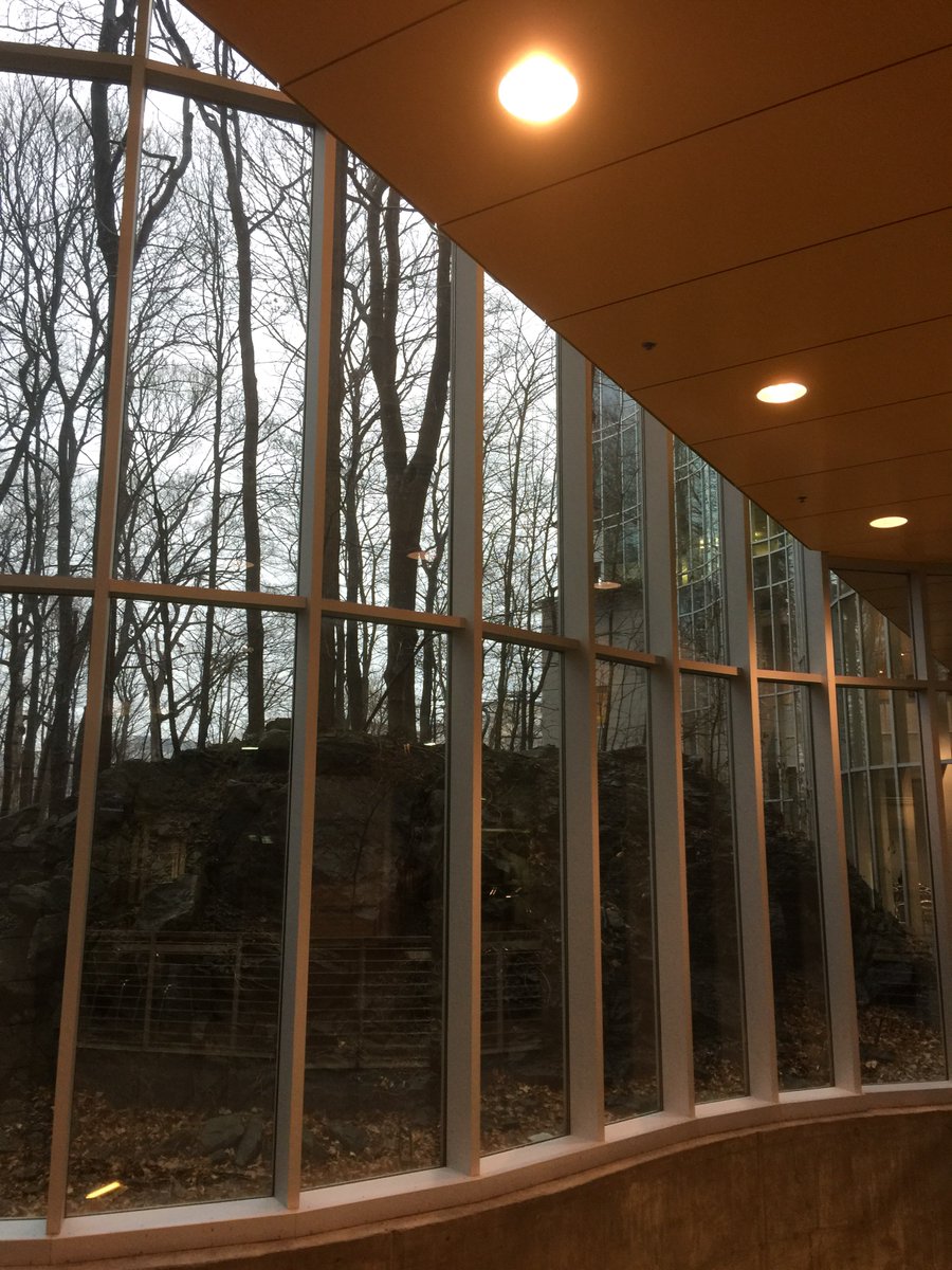 Damien_Lefebvre's tweet photo. Petit déjeuner à la Fondation Réseau HEC. #boursesHEC on célèbre l’excellence ! https://t.co/nv57WExIaz