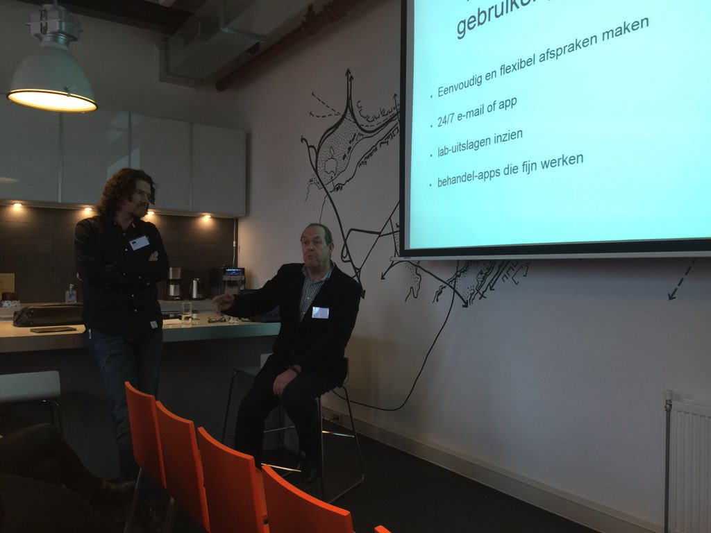 JvdWeijdeEBU's tweet image. Inspiratiesessie zorg voor innoveren #userdriven innovation Bart van pinxteren jan Jacobs wat wil de patiënt echt ?