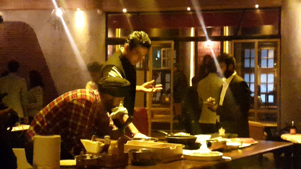 foodmaniacsBlog's tweet photo. @ranveerbrar @twciblogs @ChonsSameer awesome Rajma ki Galawat https://t.co/xzOmdquIes