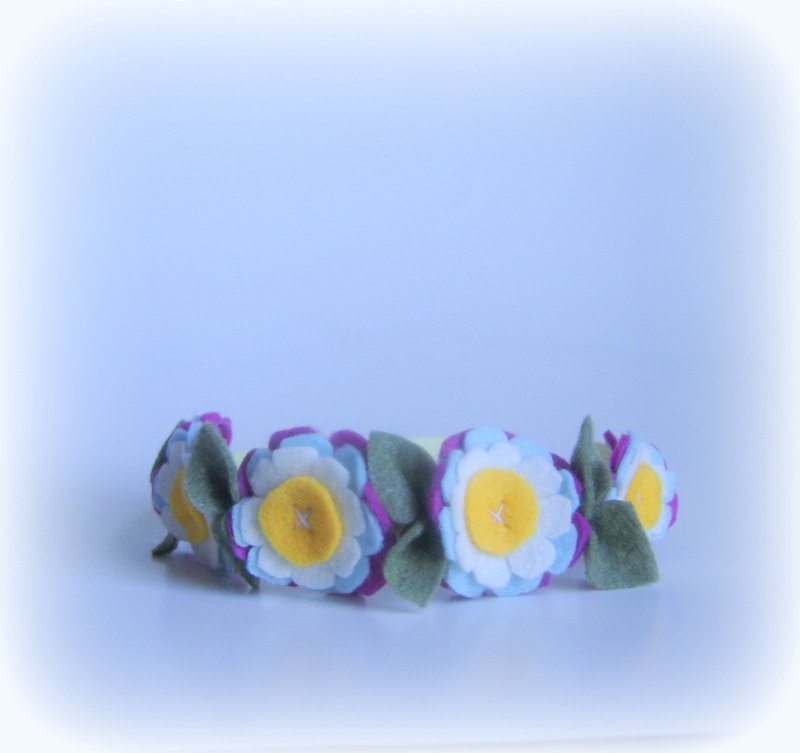 B13582523's tweet image. #headband #flower #crown #girlgift #christmas #easterflowers #wedding #bridemaids #felted
etsy.com/listing/256926…
