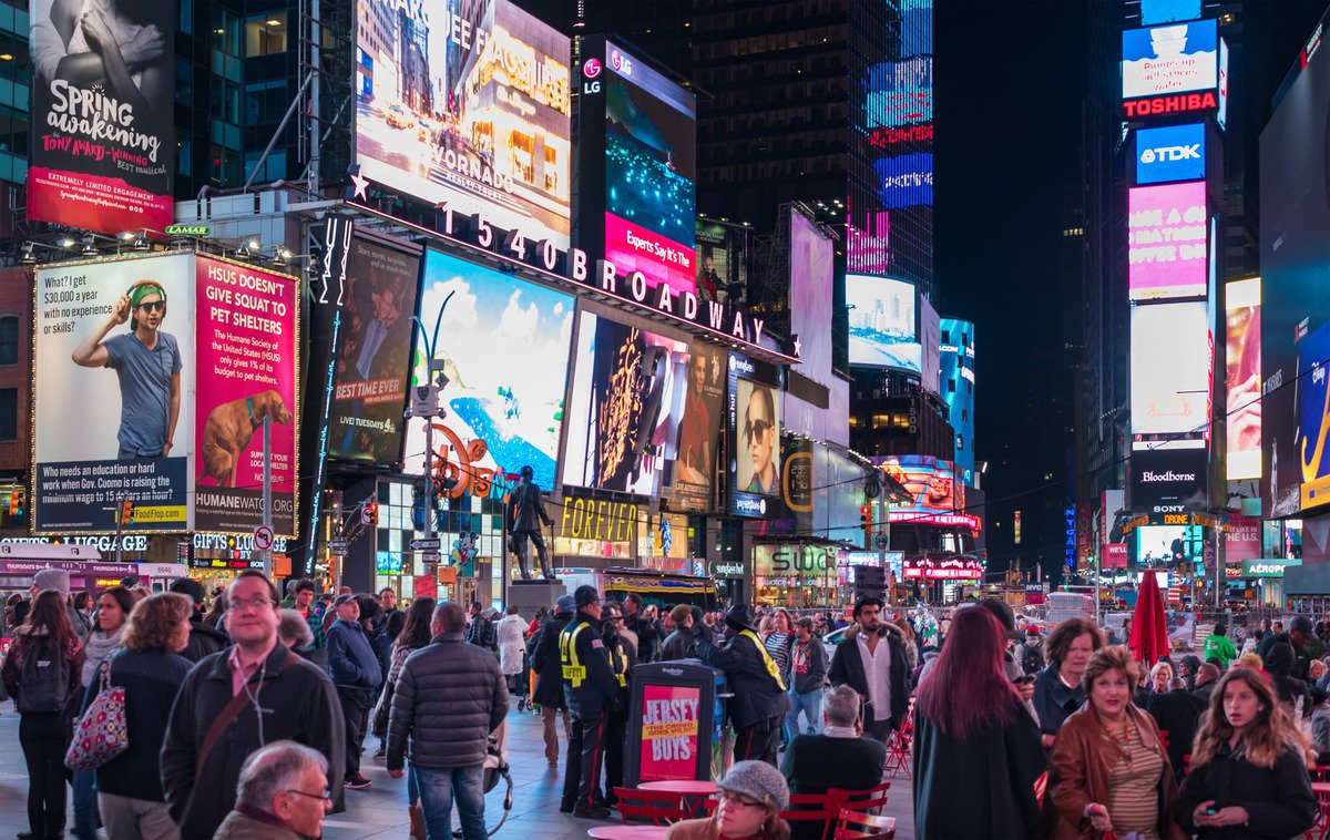 DavidatJDR's tweet photo. #Facebook reveals the most popular check-in locations of 2015! https://t.co/RNqPfGkXER #socialmedia #Facebookcheckin https://t.co/uoKdOQWSJs