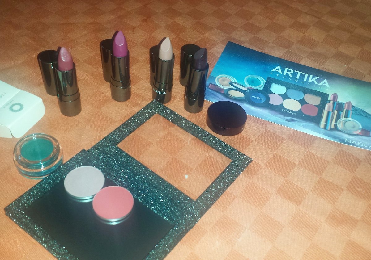 veronicabat89's tweet photo. New #artikacollection by @NablaCosmetics
#beautynews#bbloggers#beautyguru#mua#makeupartist#nablacosmetics#makeup https://t.co/mSJI2g87mn