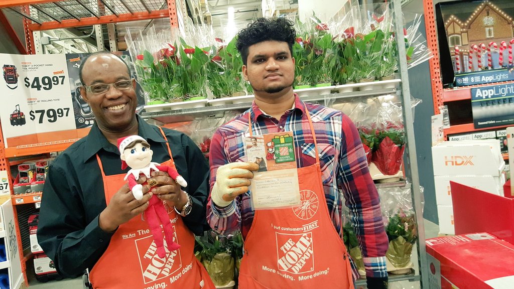 meg_chapman79's tweet photo. #RUDYONTHERACK helping #ASMBernadel recognizing#Lakeram @SL_LEIGHTON @MILEYSHAKIRA @DOMOPAIGE @AlizdelR https://t.co/CQWc7vVtSr