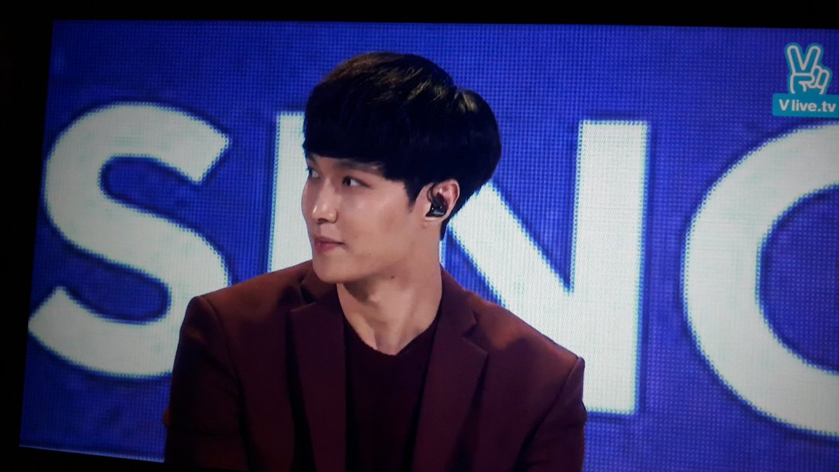 i_popzica's tweet photo. รักพี่น้าา #yixing #SingForYou #EXOCOMEBACK https://t.co/zc1EPE6kND