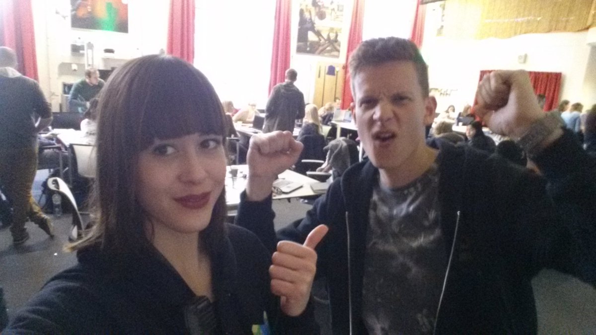 Hard aan het werk bij #800uurdenkkrachtxxl!