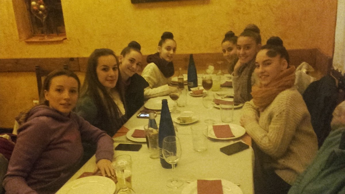RitmicaNevada's tweet photo. Reponiendo fuerzas. Mañana a tope !!! Vosotras podéis 💪💪💪#Mafiosas #VamosNevada https://t.co/l5Sm9ZaMhr