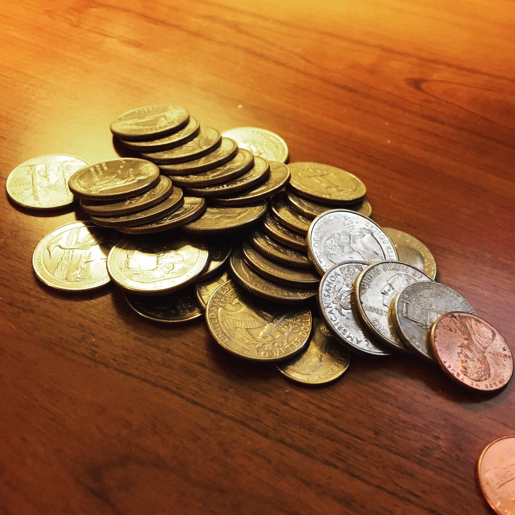 jenburns8's tweet photo. One of my favorite sounds at Christmas... The piggy banks being opened and change counted for gifts for siblings. https://t.co/8Tv8oKLIa2