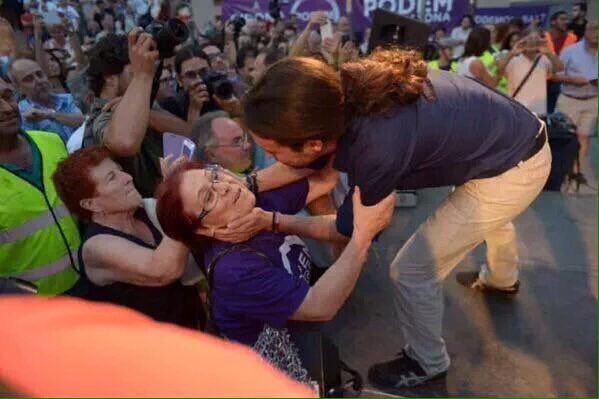 makingindahouse's tweet photo. Yo no te he interrumpido! #debate7d https://t.co/r8plMnr5r6