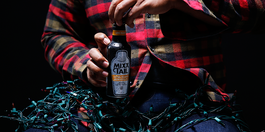 MIXXTAIL's tweet photo. Untangling lights is serious business. Reward yourself with a #MIXXTAIL.  #LIT #LongIslandIcedTea https://t.co/wHlTwr0S2b