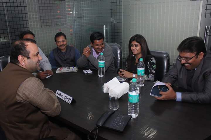 shrawani6's tweet photo. Had a wonderful time with MP giri ji https://t.co/6UaQ5aRiZL