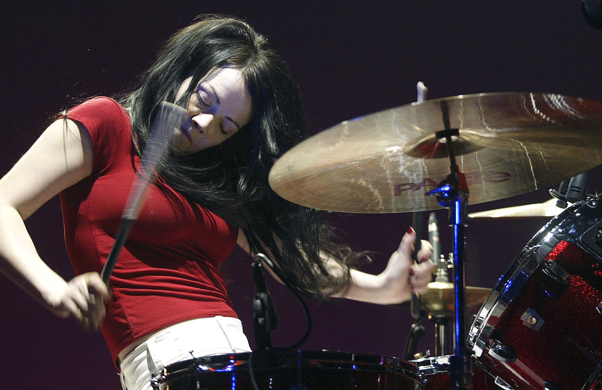 Happy 41st birthday to White Stripes drummer Meg White...wherever you are.   