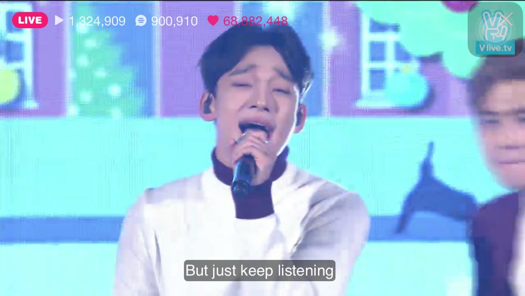 kyungsoodyodo's tweet photo. 151012 #EXO #SingForYou #ComebackStage at Lotte World  💕💕💕 "Unfair" Performance Stage (Last) https://t.co/HMrE6Wumjf