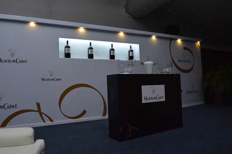 eventecture's tweet photo. Mouton Cadet bar deployed at the Kinabuti fashion show by #eventecture #genius #precision #classy #worldclass. RT https://t.co/sjEYLX34BO