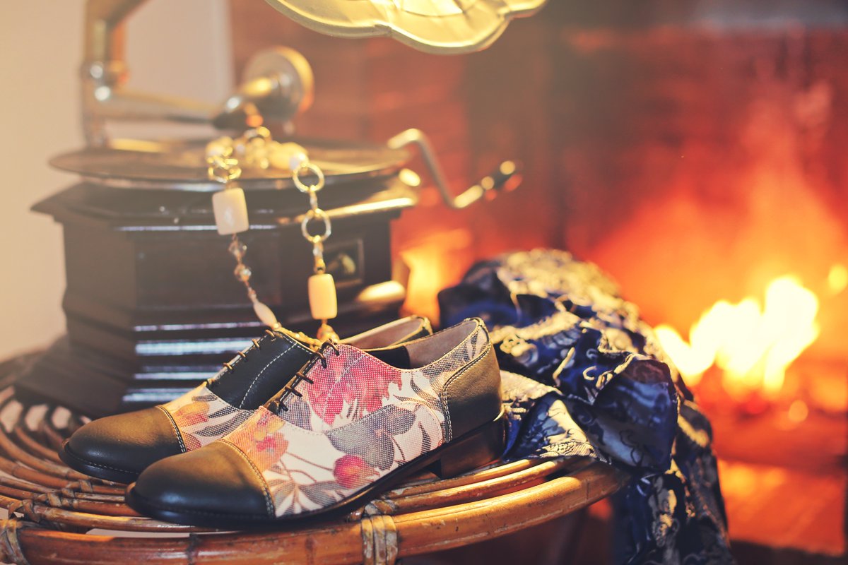 Micanto_Scarpe's tweet photo. La qualità del genio non è la perfezione ma l’originalità, l’apertura di nuovi confini #madeinitaly #scarpe #shoes https://t.co/wYL51nWaws