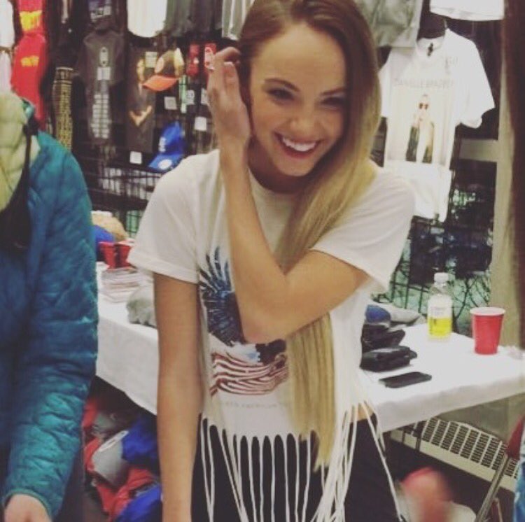 BestofBradbery's tweet photo. Heart eyes https://t.co/rvtFni5hZq