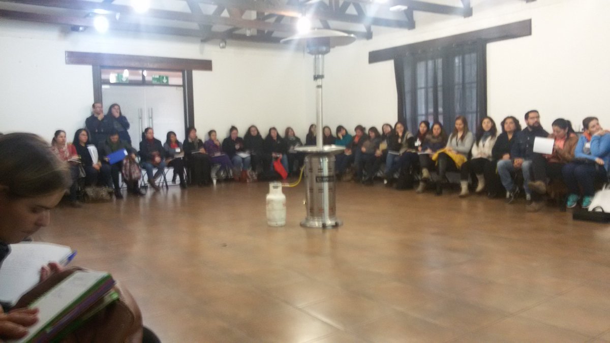 Red_Infancia's tweet photo. Otra de nuestras reuniones...aquí estábamos abrigaditos y abrigaditas. https://t.co/jP2kEmsIze