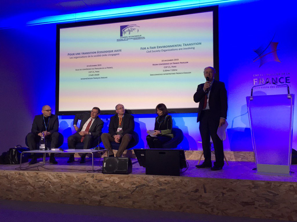 CathChabaud's tweet photo. @lecese au pavillon France zone bleue @COP21 Pour une transition écologique juste @InnovBleues @ocean_climate https://t.co/6MrqtURXKc