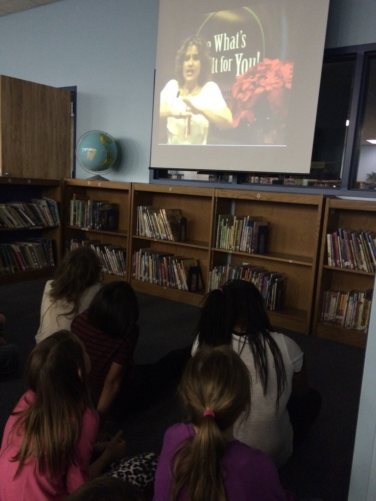 bweatherstx's tweet photo. #leanderisdlib Holiday stories from the Ft. Worth Public Library❤️ https://t.co/NpjsJWcMAa