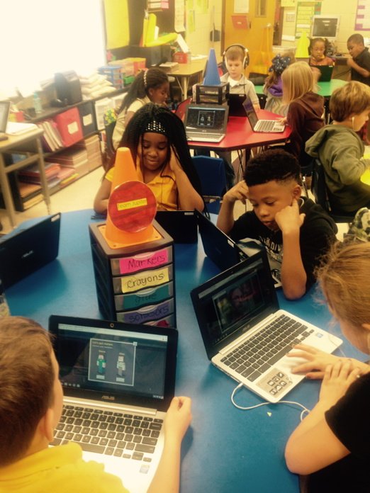 steeleteach's tweet photo. Students running code for Minecraft #onehourofcode @oakgrovelower https://t.co/NBQLslz8Dm