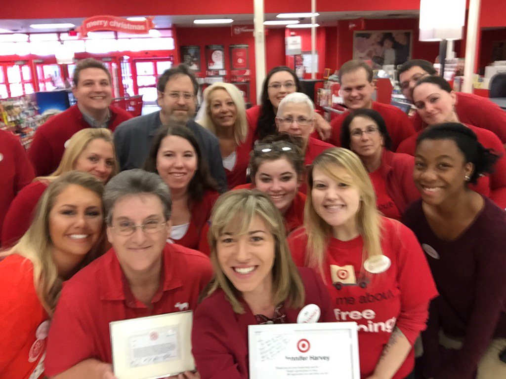 An amazing team @ 1219, thank u! #YOUMakeTarget <a href="/dalligood5/">David Alligood</a> <a href="/jensheri/">Jen Harvey</a> @Mackenzie2315 <a href="/corinnebaker04/">Phuong Phuong</a> <a href="/DuWayneWalker/">DuWayne W</a>
