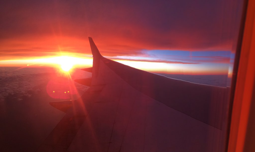 JordanKahl's tweet photo. I got to watch the sunset from the airplane the other day and tbh I cried a little https://t.co/zoEqXtUPUV