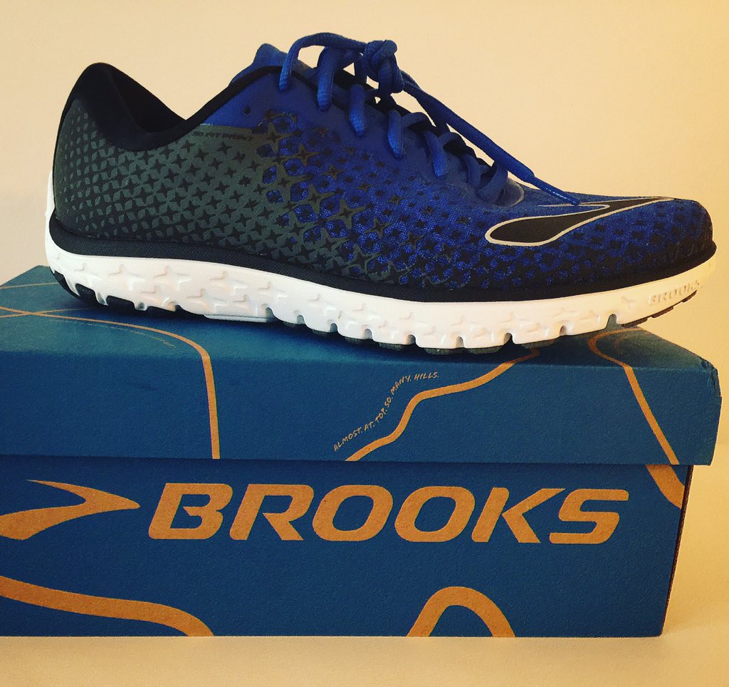 Mychasiw's tweet photo. Thanks to Brooks for this beautiful shoe, the Pureflow 5 available in 2016!!! https://t.co/e44yV3YsTR
