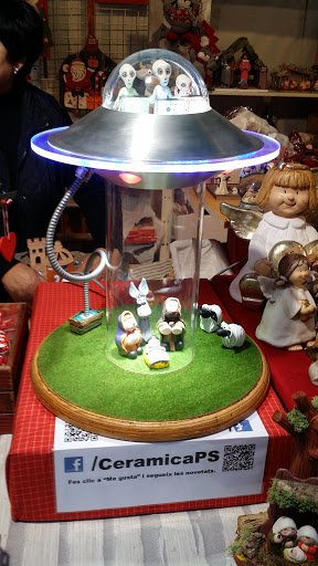 MakerAdri's tweet photo. @Nebridi Pessebre de la fira de Sta. Lucia de Terrassa. La Abducció del bou https://t.co/ow0m05MD0z https://t.co/Lq44J1FHsr