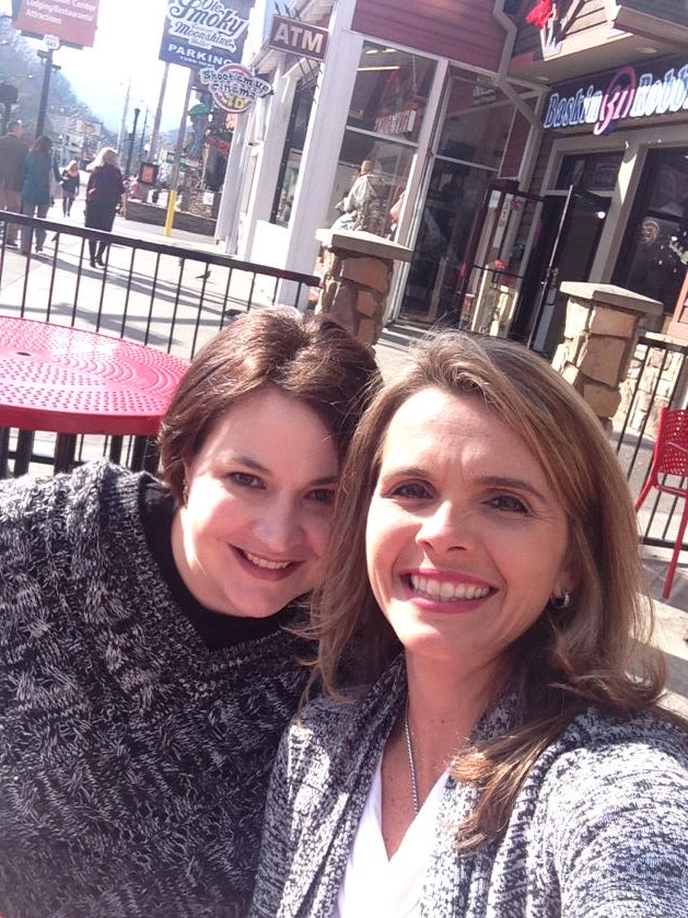volfan2005's tweet photo. @easttnfedpro Enjoying the beautiful day with an hour lunch! https://t.co/3tezqFHoOk