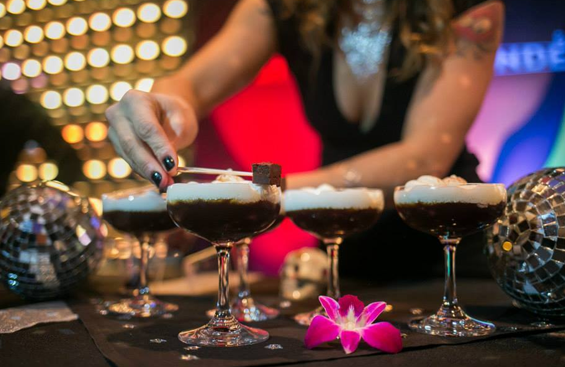 EDBC_FR's tweet photo. Nos idées sorties + notre concours @_MadeWithLove_ sont dans le Z'Agenda! https://t.co/2UrN2kqFOF #cocktails #mtl https://t.co/RMUt3nIej3