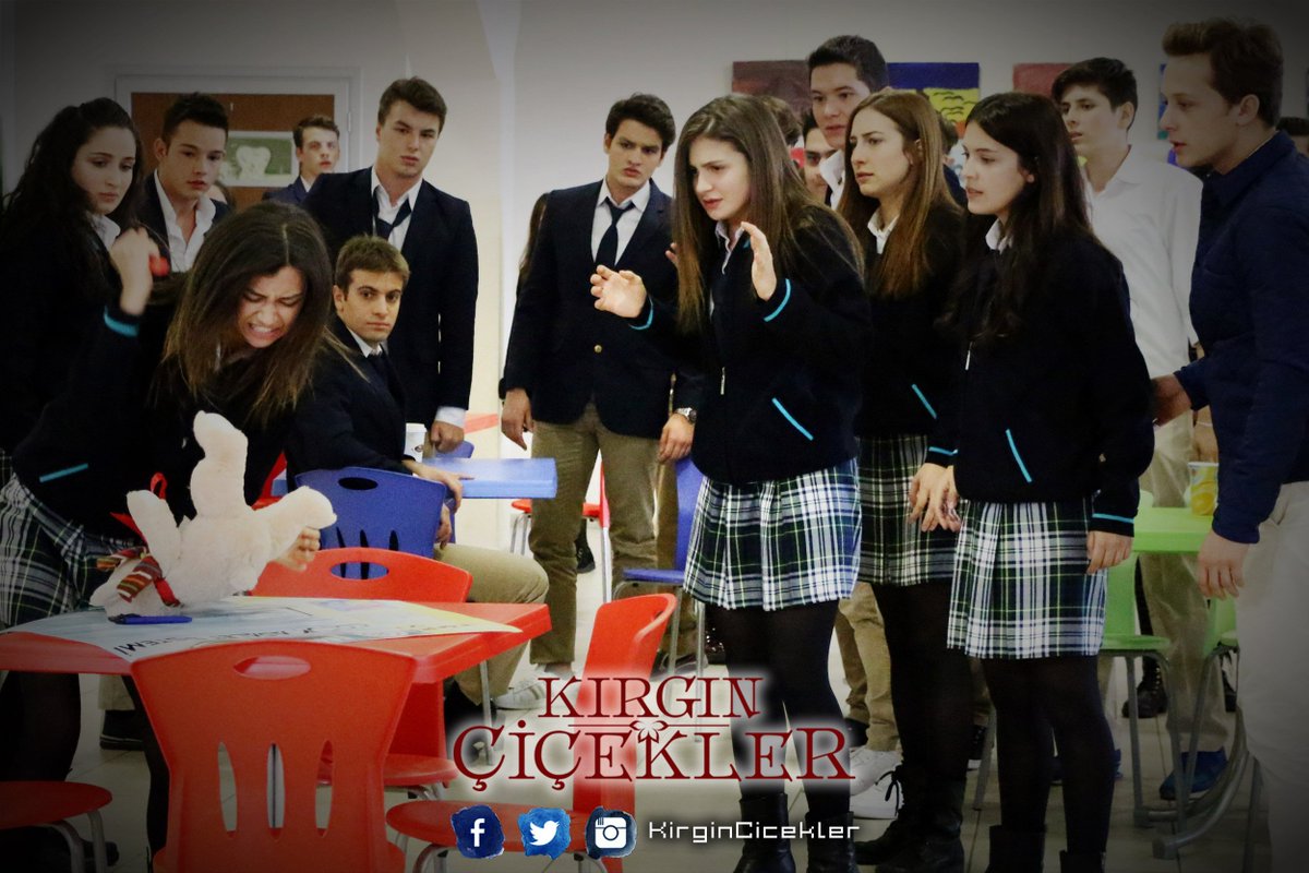 kirgincicekler's tweet photo. #Meral, neden bu kadar sinirleniyor?

#KırgınÇiçekler yeni bölümüyle Pazartesi 20:00 atv'de! https://t.co/gKphWuDlBS