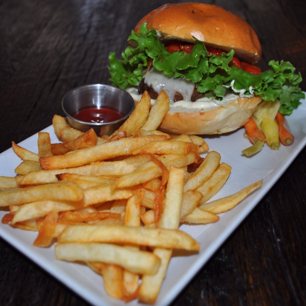 1/2 price burgers, $2 drafts, &amp; $5 Lambrusco! All day long 🍷🍴🎉