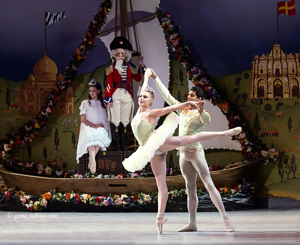 connecticutmag's tweet image. Lots to do this weekend from #TheNutcraker to @BeerConnCT to break up your holiday shopping connecticutmag.com/Blog/Arts-Ente…