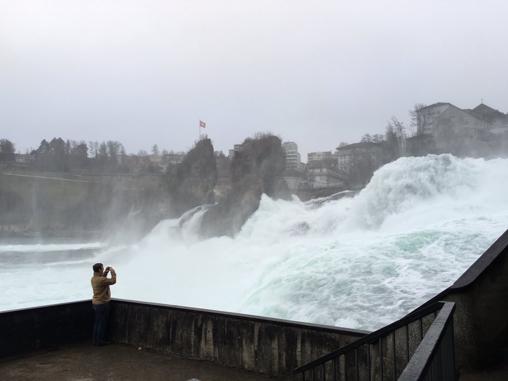 sarahedelmann8's tweet photo. In winter still amazing #rheinfall. On #famtrip with #epiceurope https://t.co/g1tbk7ci5J