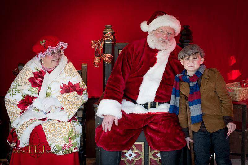 FaireKY's tweet photo. One more weekend of the Dickens Christmas Festival! December 12th &amp; 13th! Don't miss it! #FamilyTime #Scrooge https://t.co/juBPRKNfq8